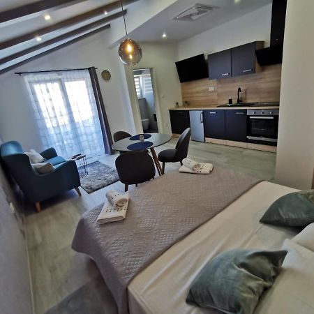 New Nikolina 4 Star Appartement Mali Lošinj Buitenkant foto