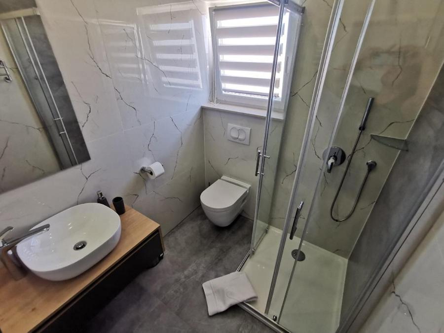 New Nikolina 4 Star Appartement Mali Lošinj Buitenkant foto