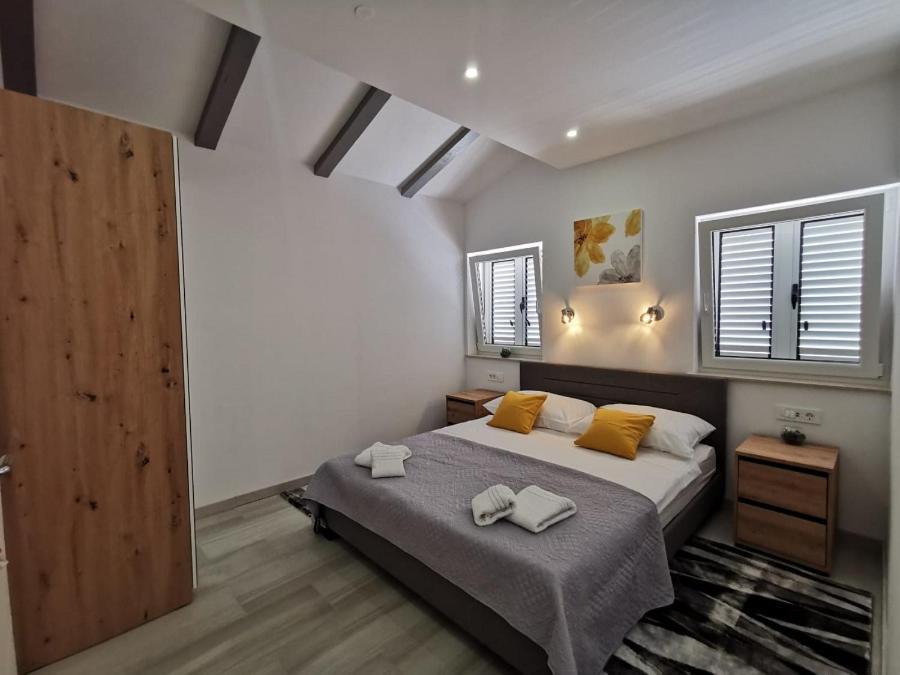 New Nikolina 4 Star Appartement Mali Lošinj Buitenkant foto